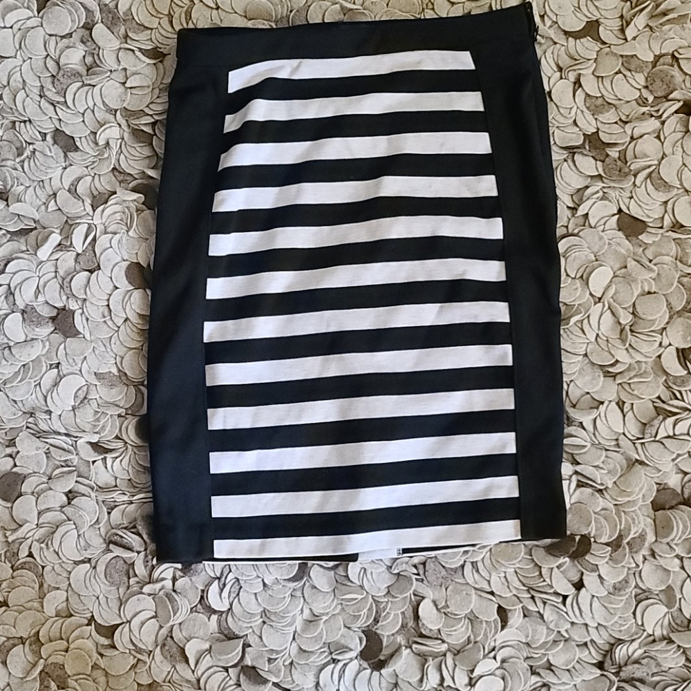 The Limited Ponte Pencil Skirt